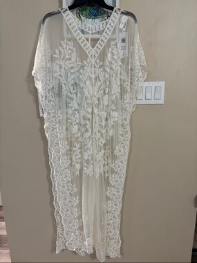 Cupshe Ivory Sheer Embroidered Lace Kimono NWT Dress n the bag